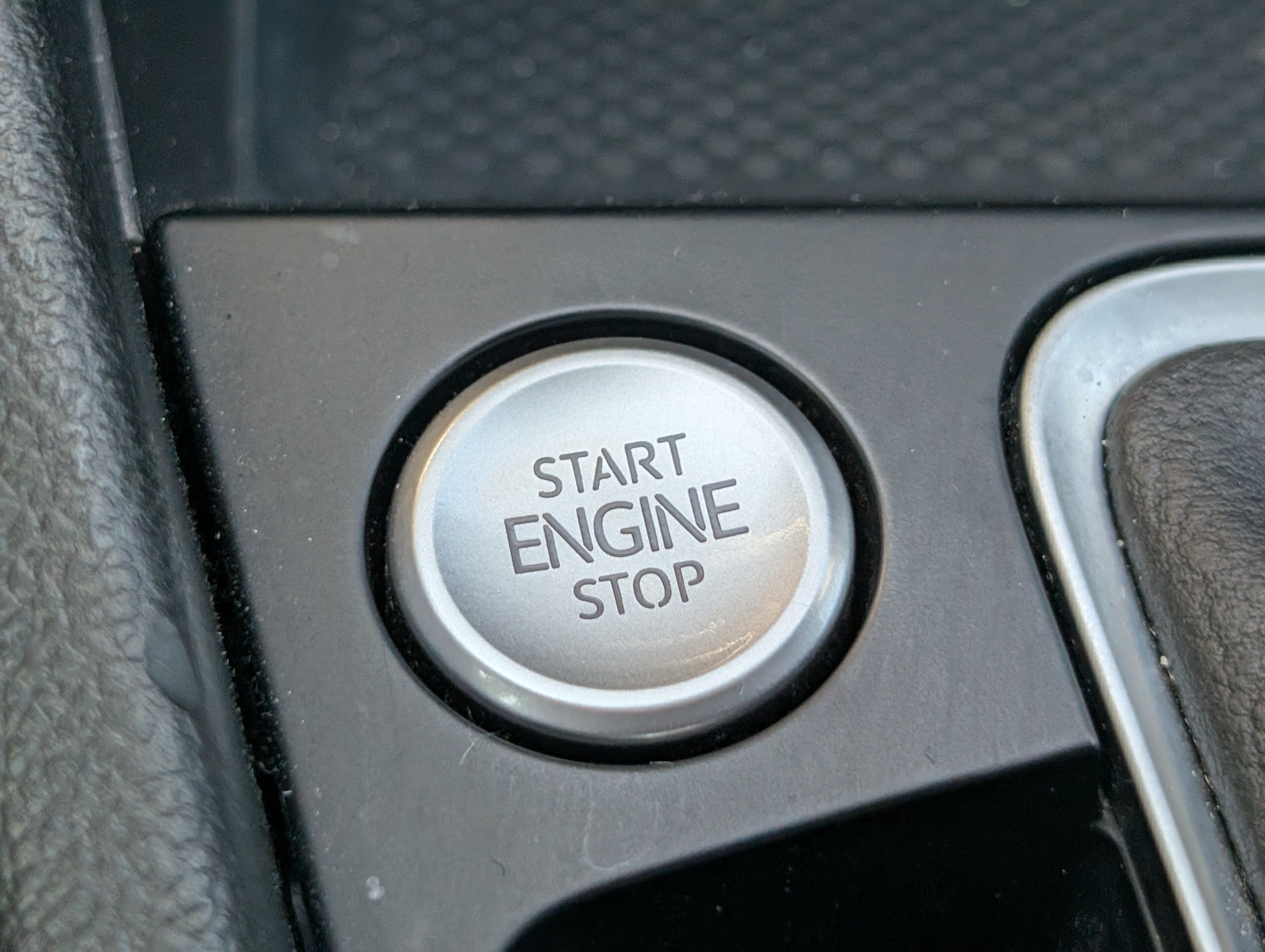 Used 2024 Volkswagen Jetta SE FWD image 23