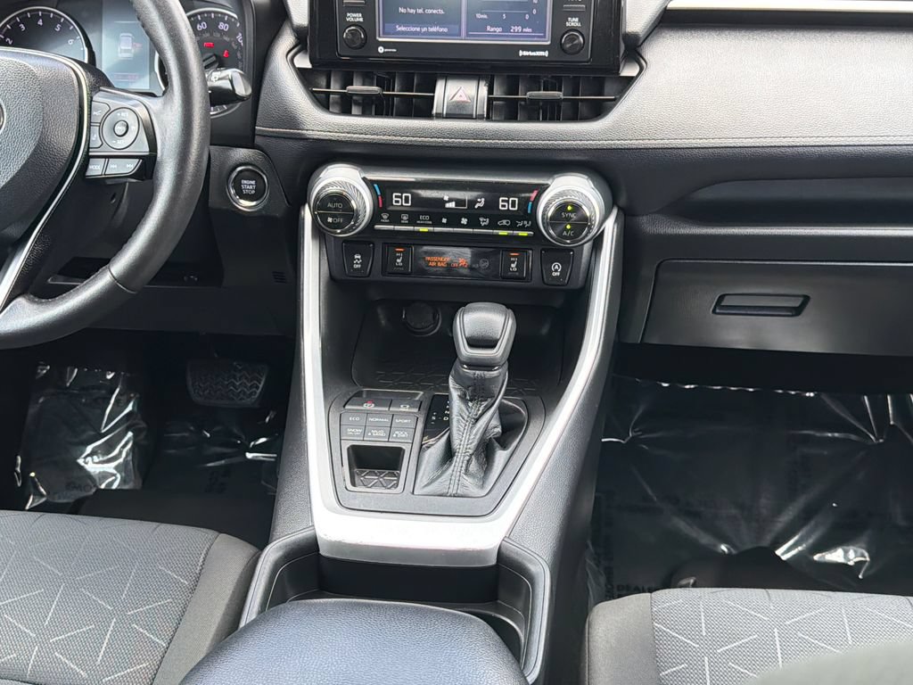 Used 2021 Toyota RAV4 XLE w/ Convenience Package AWD/4WD image 19
