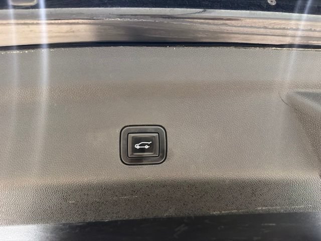 Certified 2021 Chevrolet Suburban High Country w/ Premium Package AWD/4WD image 10
