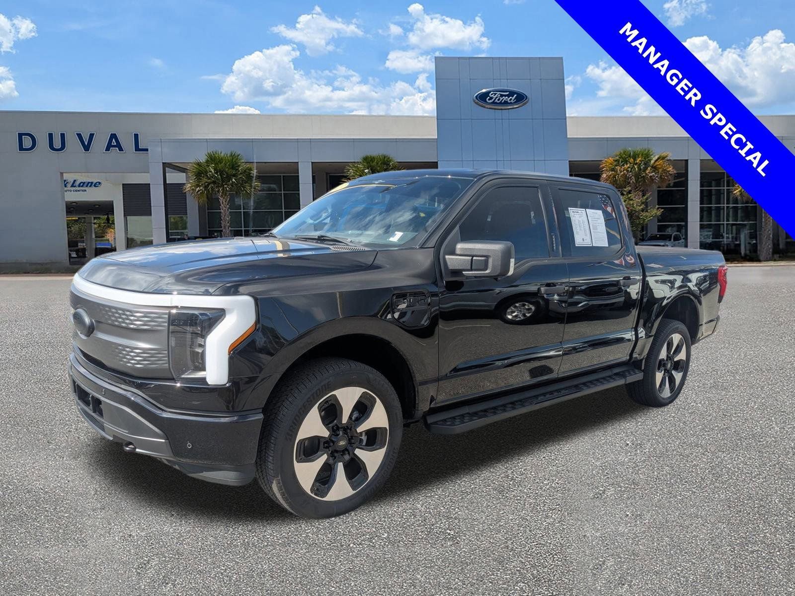 Used 2023 Ford F150 Lightning XLT image 8