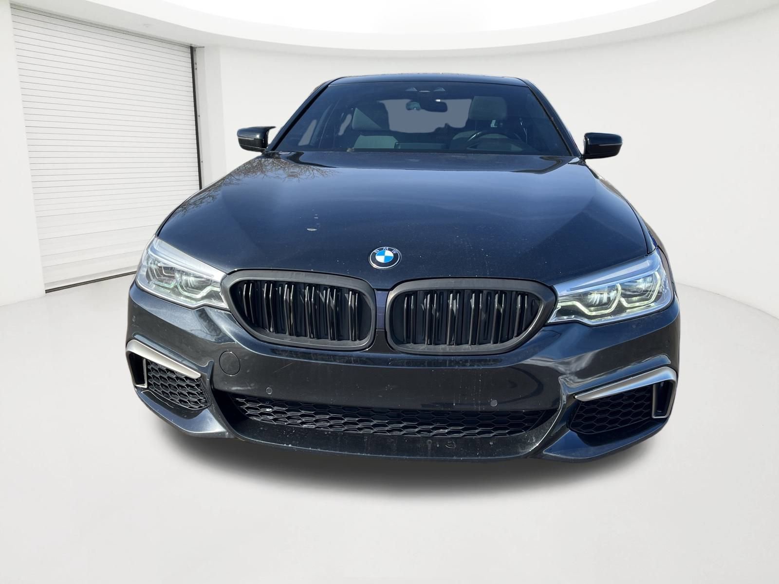 Used 2020 BMW M550i xDrive w/ Premium Package image 2