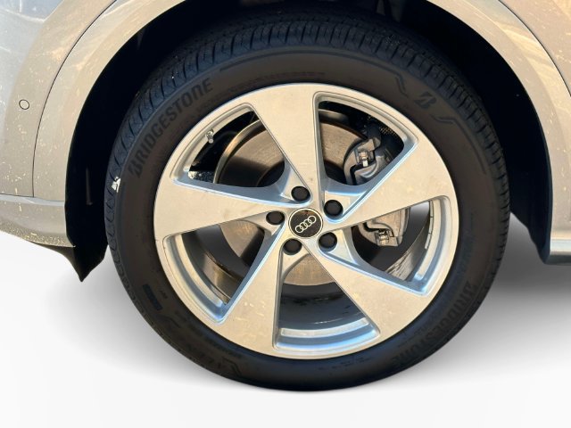 Certified 2025 Audi Q5 Premium Plus AWD/4WD image 10