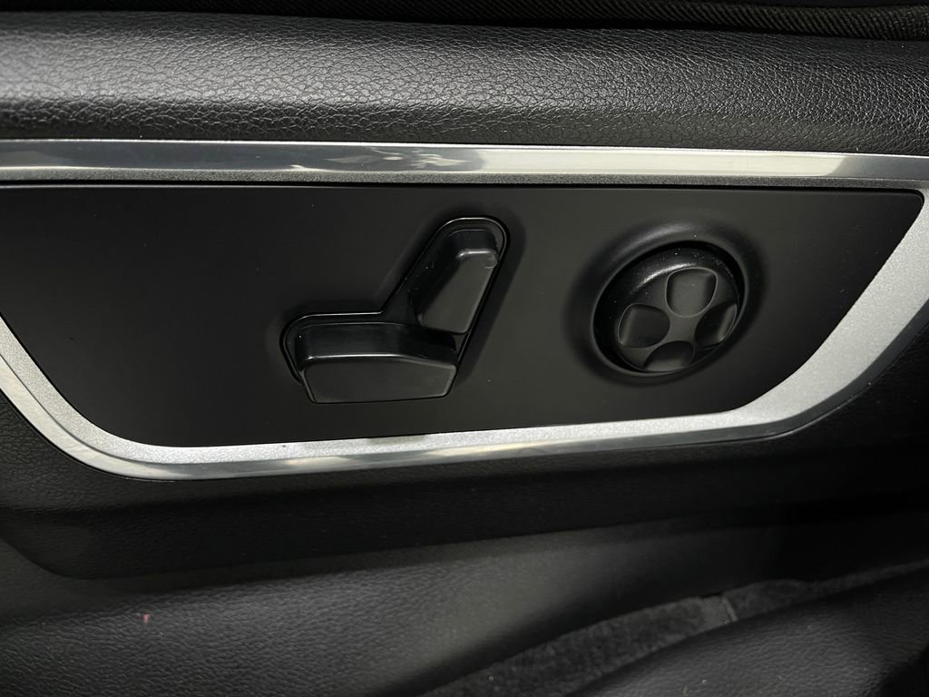 Used 2020 RAM 1500 Laramie image 17