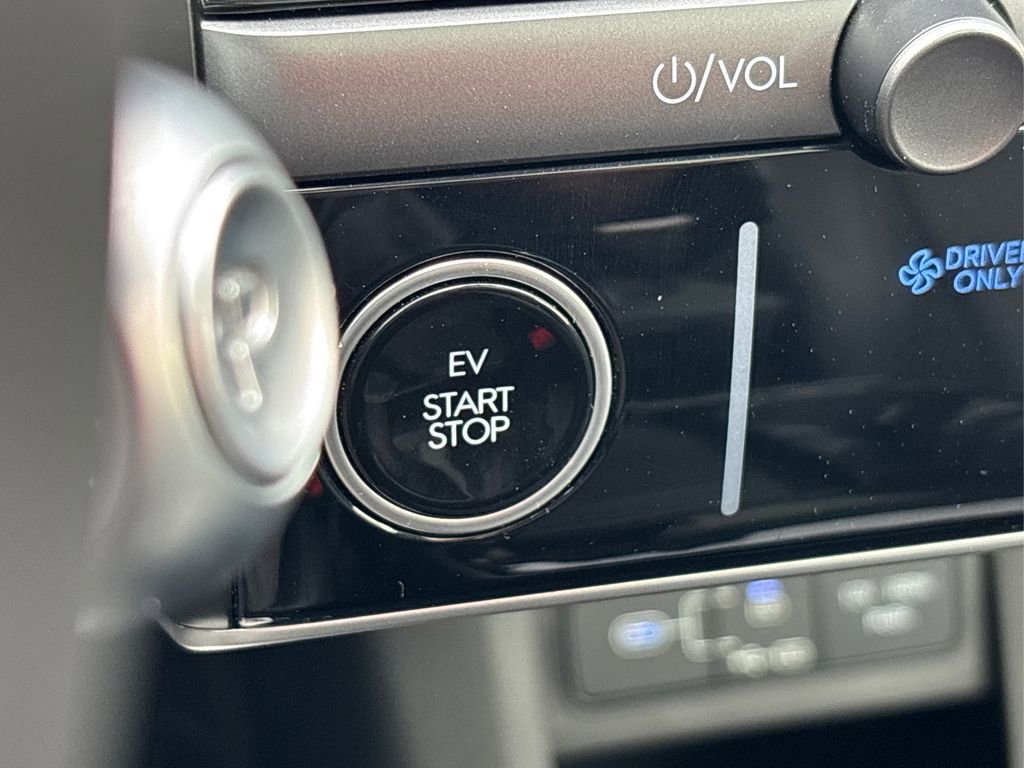 Used 2025 Hyundai Ioniq 5 Limited image 33