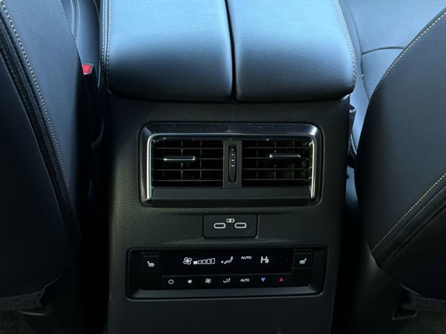 Used 2025 MAZDA CX-70 3.3 Turbo S w/ Premium Package image 18