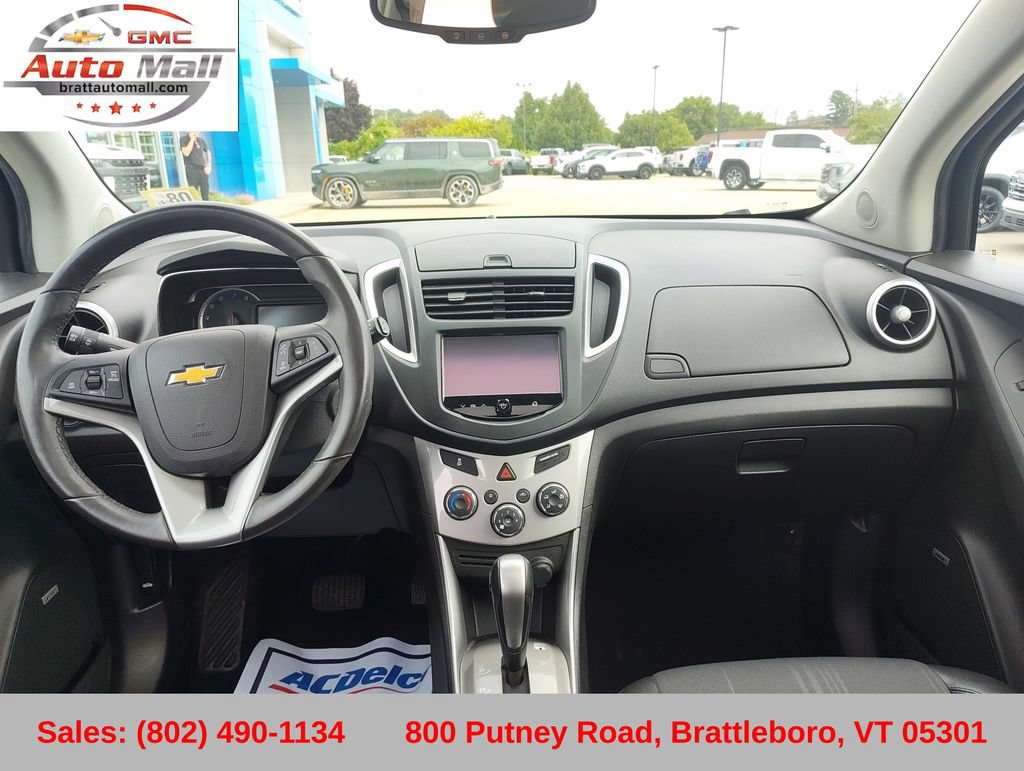 Used 2016 Chevrolet Trax LT w/ LT Sun and Sound Package AWD/4WD image 14