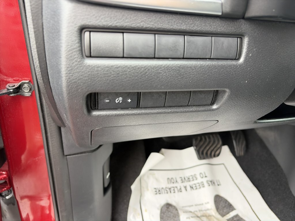 Used 2021 Nissan Rogue S FWD image 21