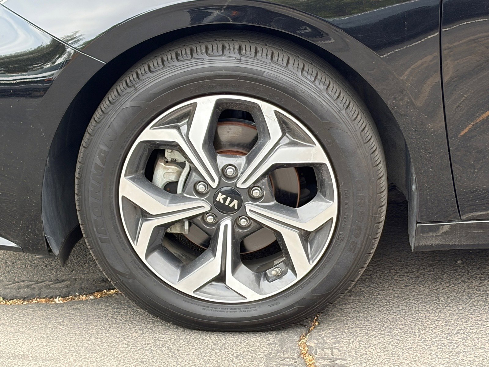 Certified 2019 Kia Forte LXS image 6
