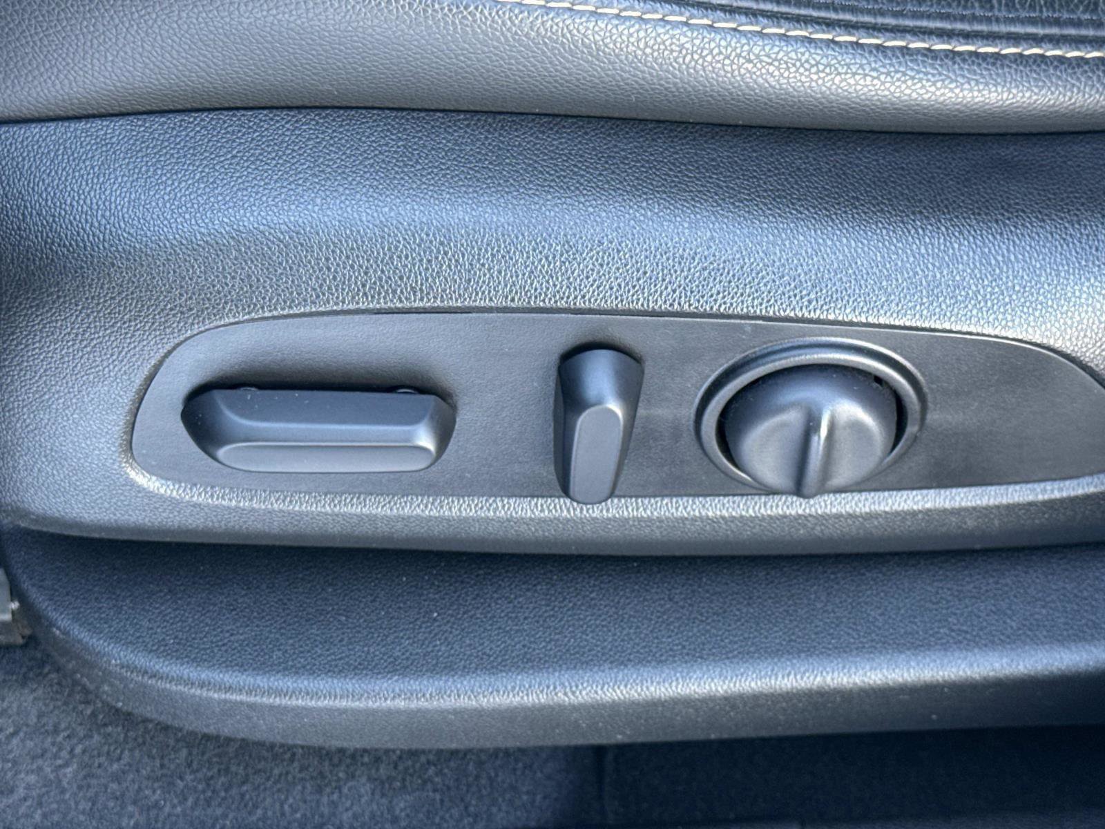 Used 2020 Chevrolet Equinox Premier image 15