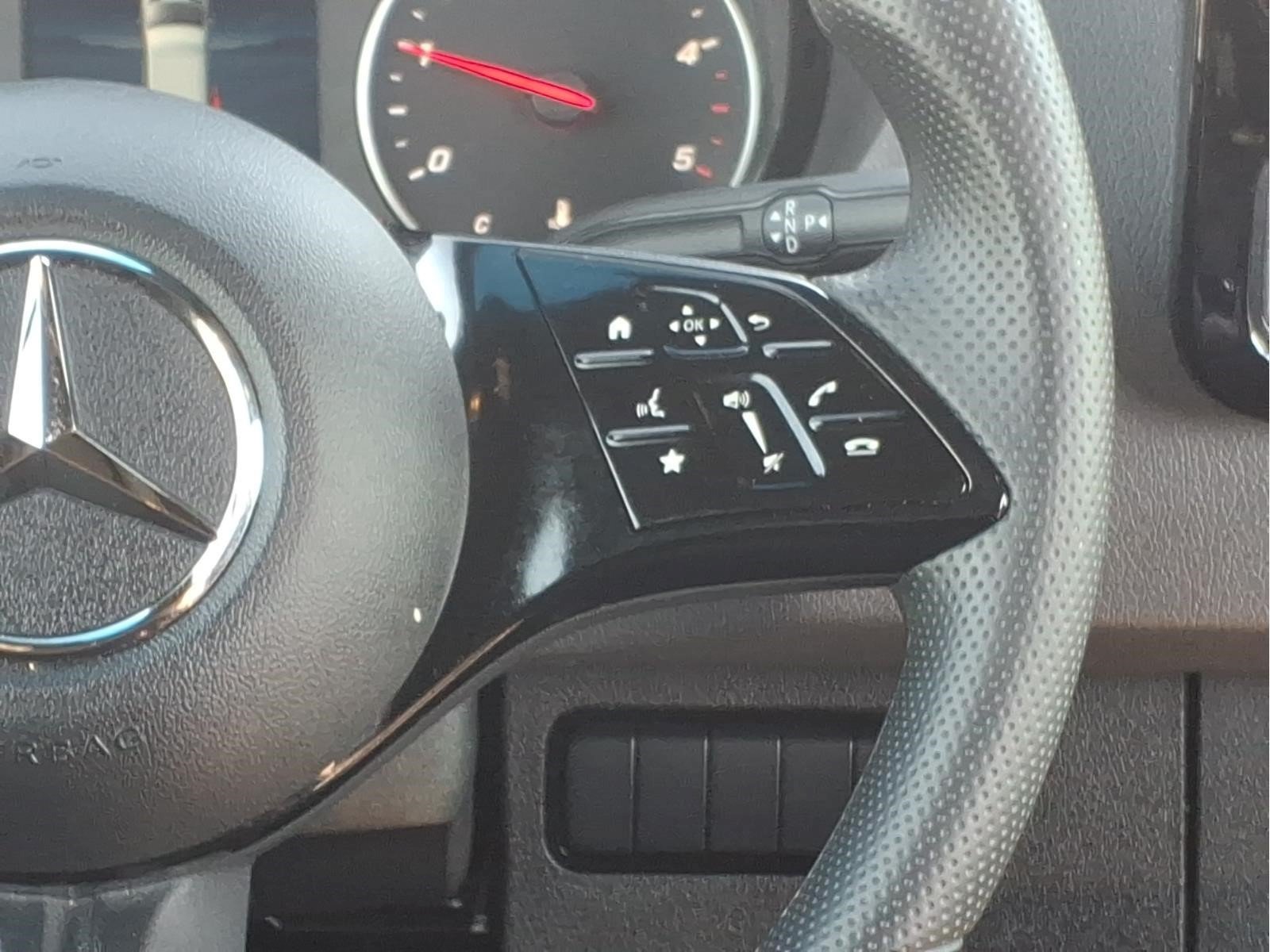 Used 2025 Mercedes-Benz Sprinter 2500 image 19
