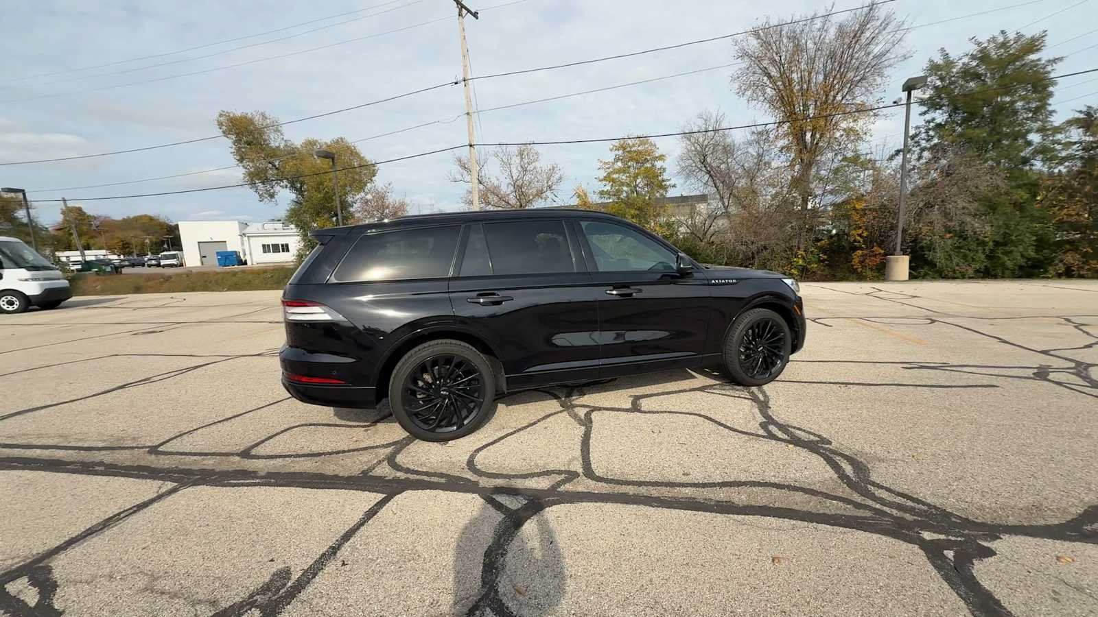 Used 2022 Lincoln Aviator Reserve w/ Equipment Group 201A AWD/4WD image 2