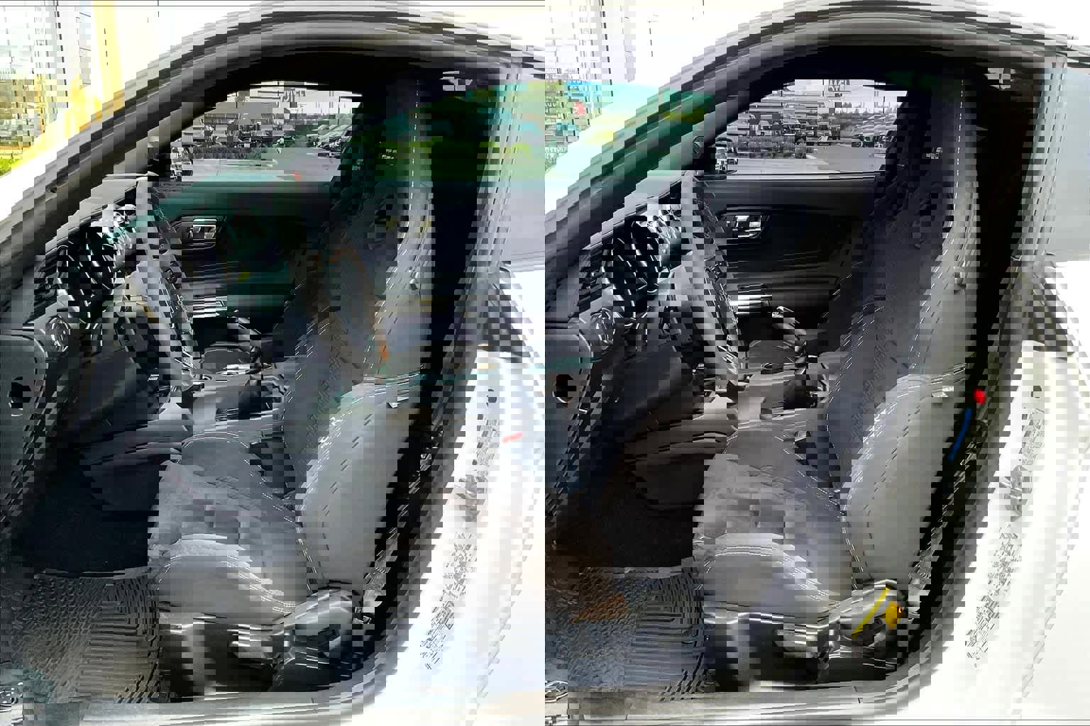 Used 2018 Ford Mustang Shelby GT350 w/ Electronics Package image 27