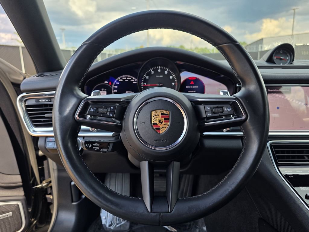 Used 2022 Porsche Panamera 4 Platinum Edition image 37