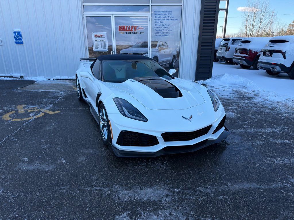 Used 2019 Chevrolet Corvette ZR1 w/ Chrome Badge Package image 79