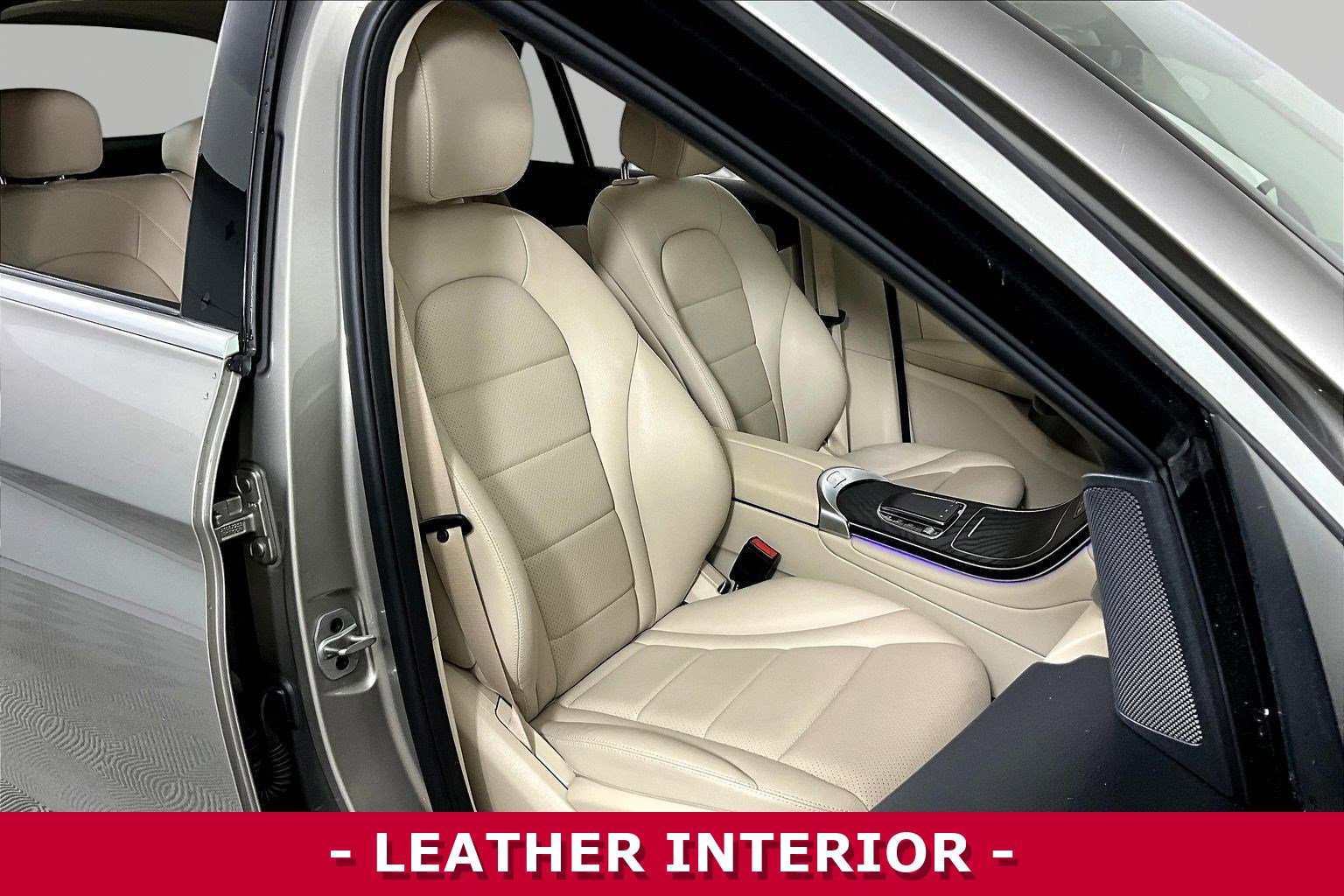 Used 2022 Mercedes-Benz GLC 300 image 28
