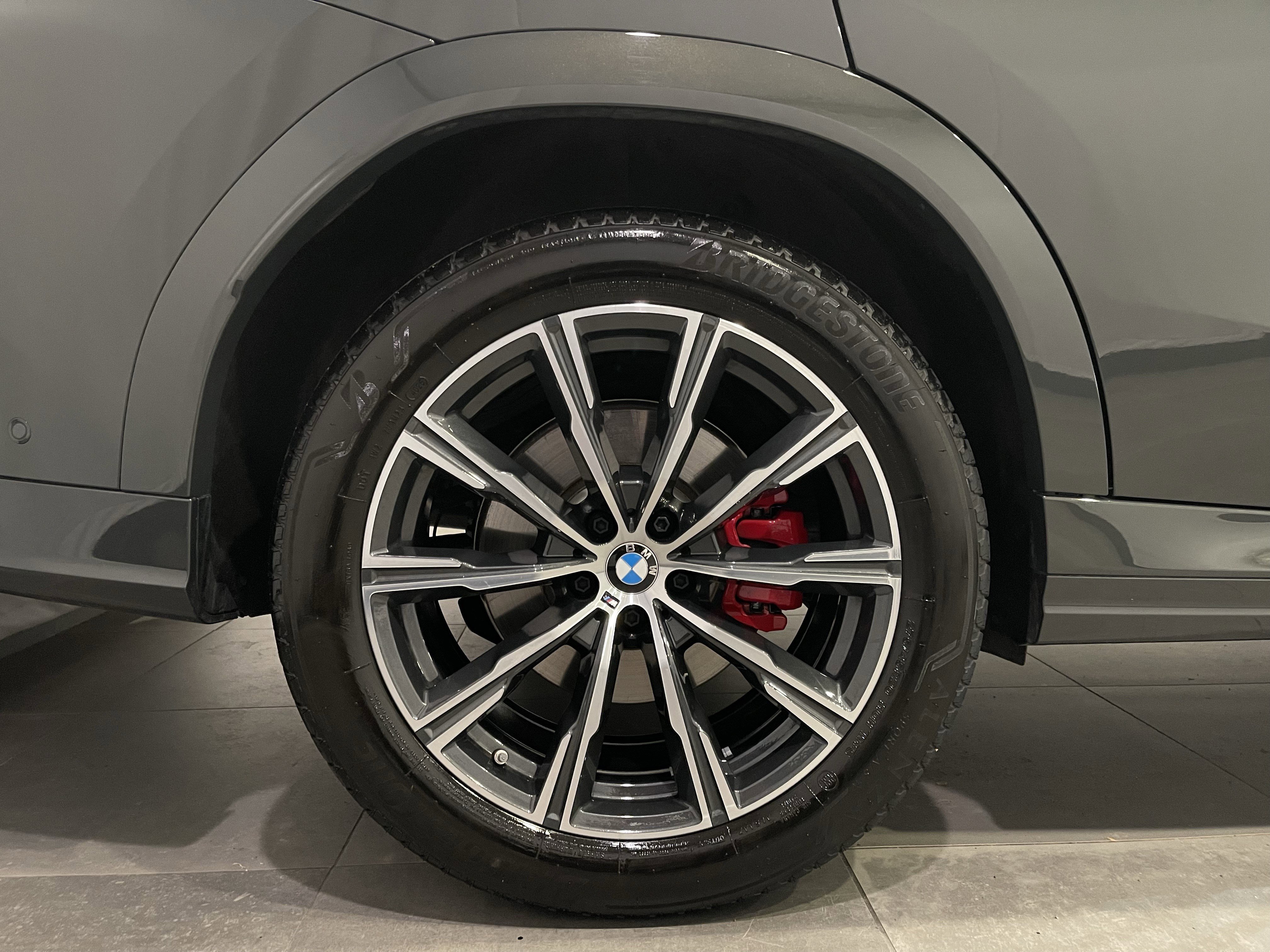Used 2026 BMW X6 xDrive40i AWD/4WD image 9