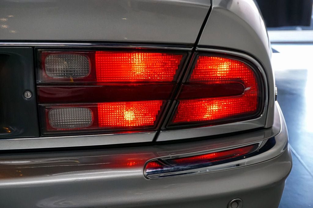 Used 2004 Buick Park Avenue Ultra FWD image 78