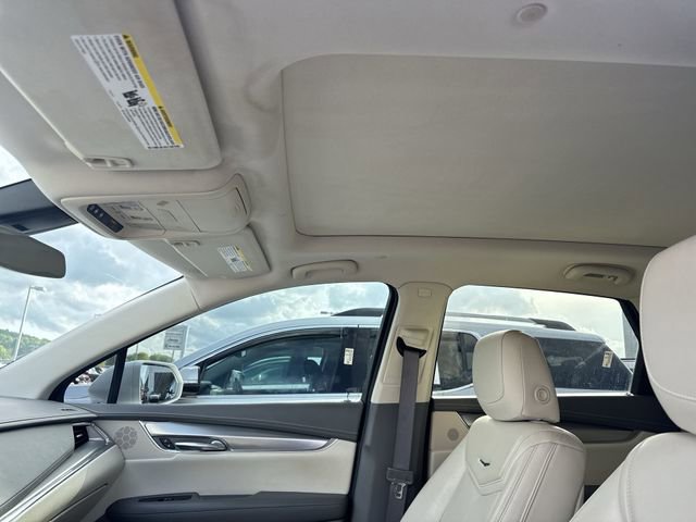 Used 2017 Cadillac XT5 Premium Luxury AWD/4WD image 22
