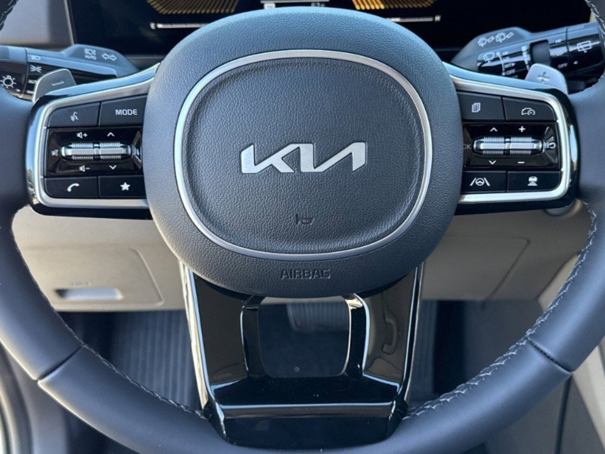 New 2026 Kia Carnival EX FWD image 12