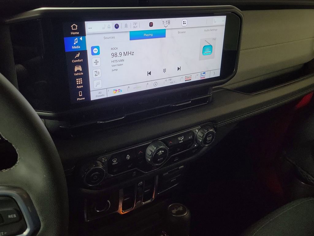 Used 2025 Jeep Wrangler Unlimited Sahara image 18