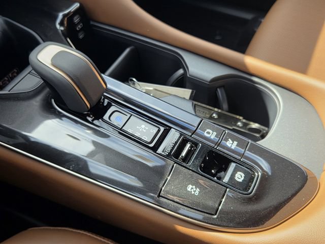New 2026 Toyota Crown Signia AWD/4WD image 34
