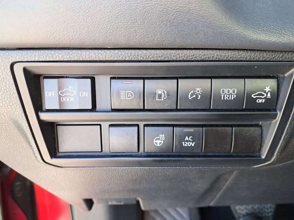 Used 2023 Toyota Tundra Platinum image 31