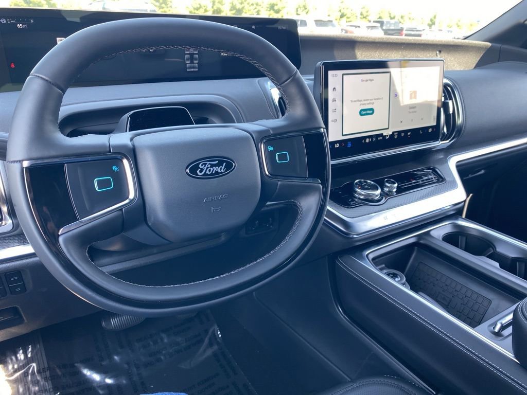 New 2025 Ford Expedition Platinum w/ Stealth Performance Package image 27