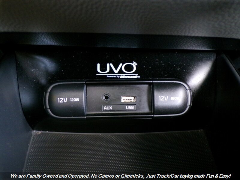 Used 2015 Kia Soul + FWD image 38