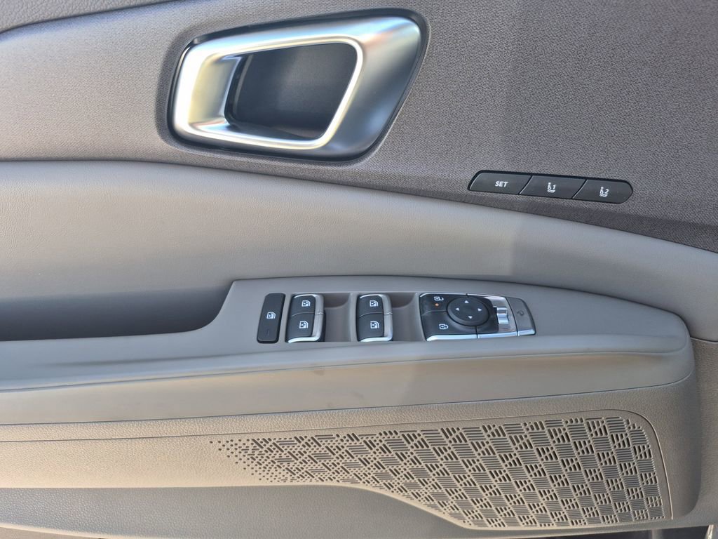 New 2026 Kia Carnival SX image 7