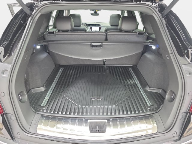 New 2026 Cadillac XT5 Premium Luxury w/ LPO, Floor Liner Package FWD image 32