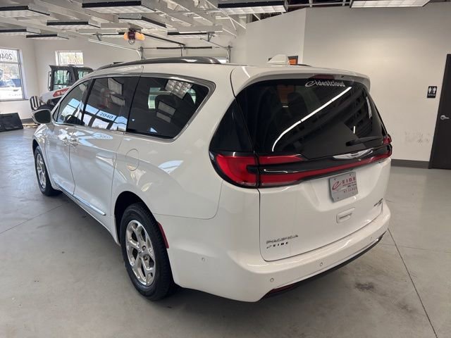 Used 2021 Chrysler Pacifica Limited w/ Premium & Safety Sphere Group AWD/4WD image 8