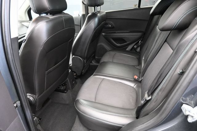 Used 2016 Chevrolet Trax LT w/ LT Sun and Sound Package FWD image 15