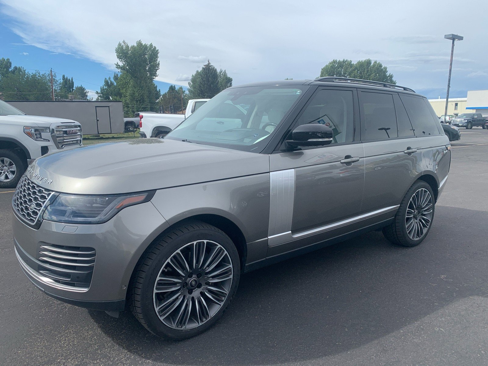 Used 2019 Land Rover Range Rover Supercharged image 3