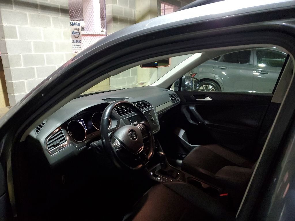 Used 2018 Volkswagen Tiguan SE AWD/4WD image 9