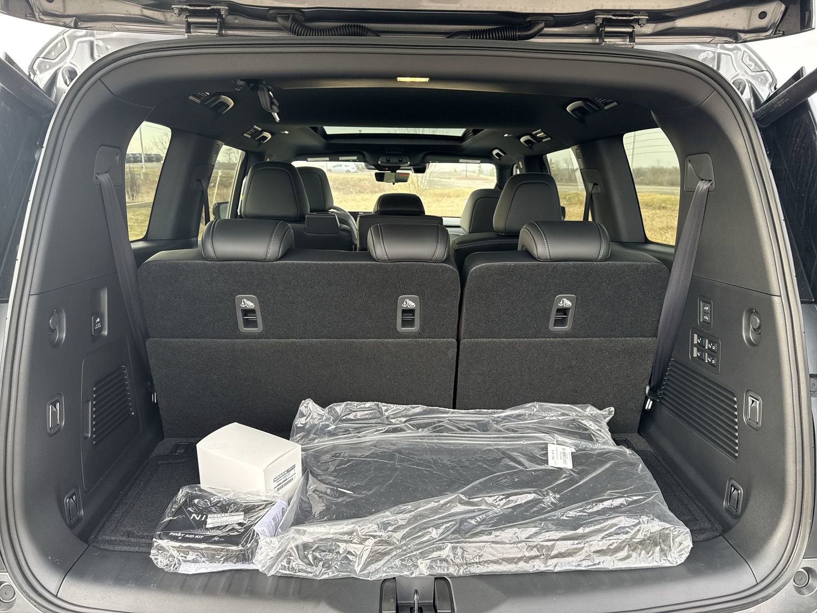 Used 2026 Nissan Armada PRO-4X AWD/4WD image 34