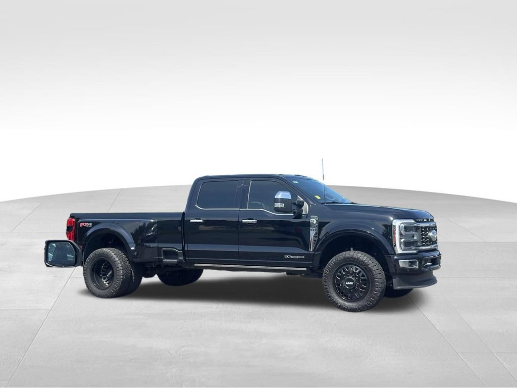 Used 2024 Ford F450 Platinum w/ FX4 Off-Road Package AWD/4WD image 32