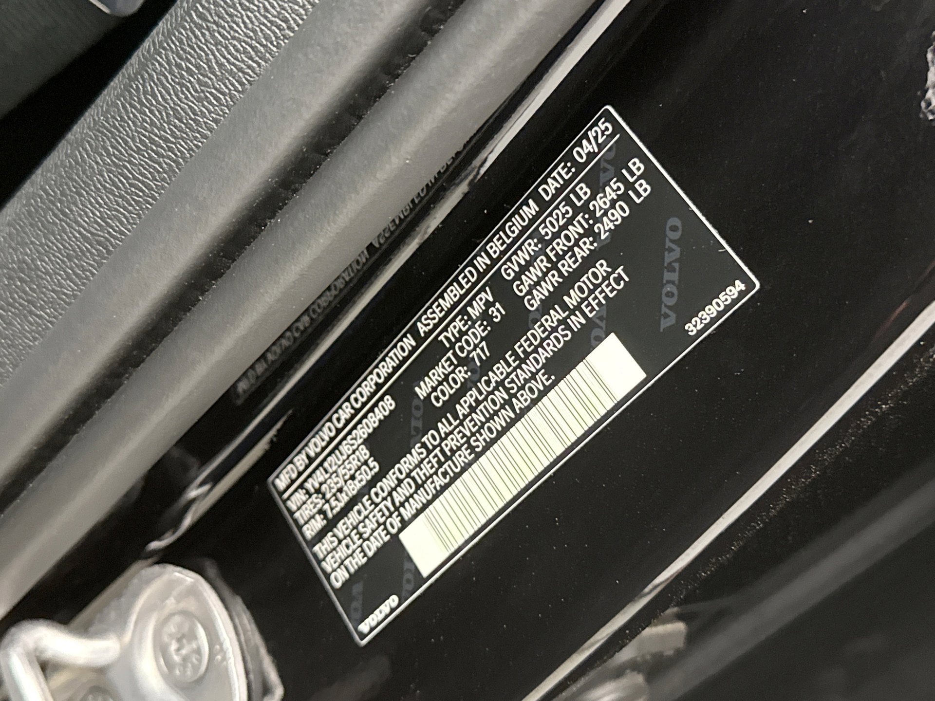 Used 2025 Volvo XC40 B5 Core AWD/4WD image 11