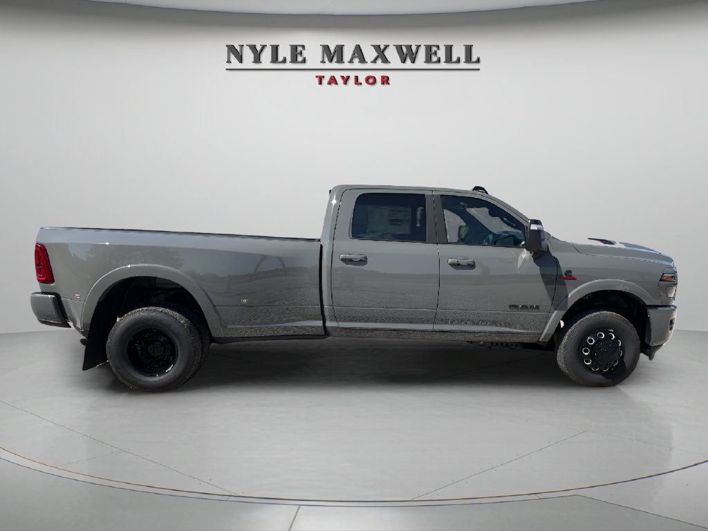 New 2027 RAM 3500 Laramie w/ Night Edition AWD/4WD image 13