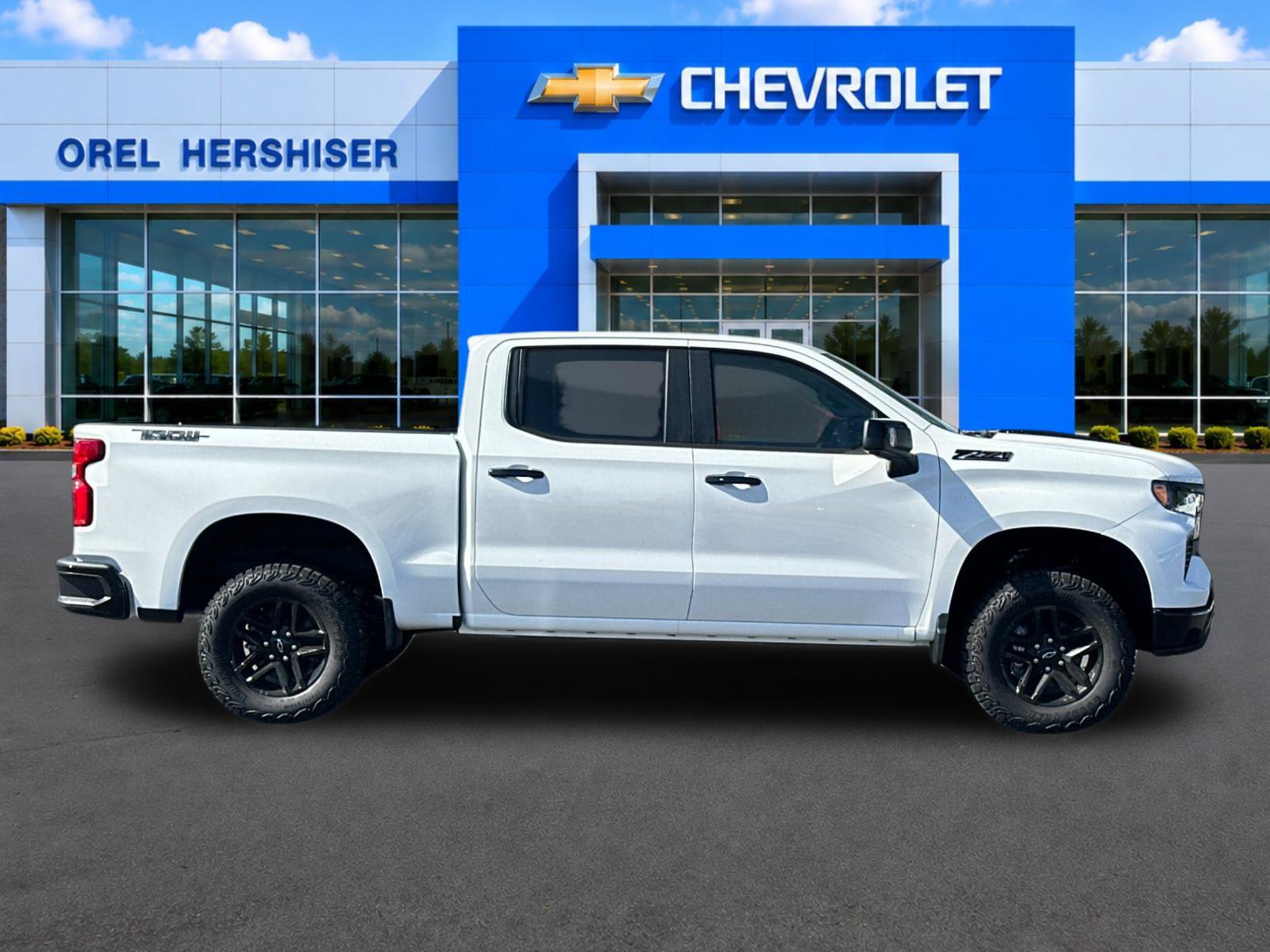 New 2026 Chevrolet Silverado 1500 LT Trail Boss w/ LT Trail Boss Premium Package AWD/4WD image 3