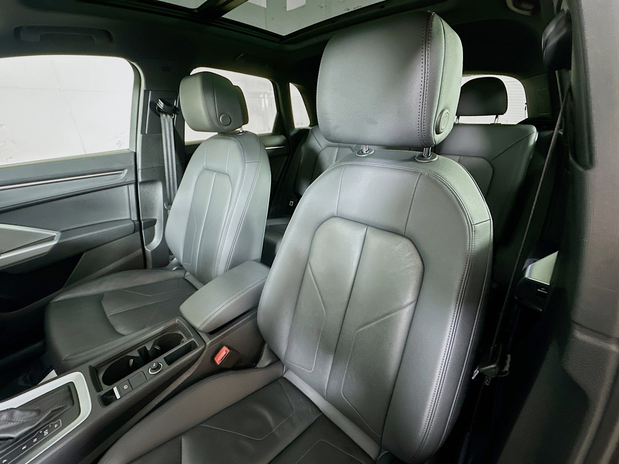 Used 2025 Audi Q3 2.0T Premium image 19