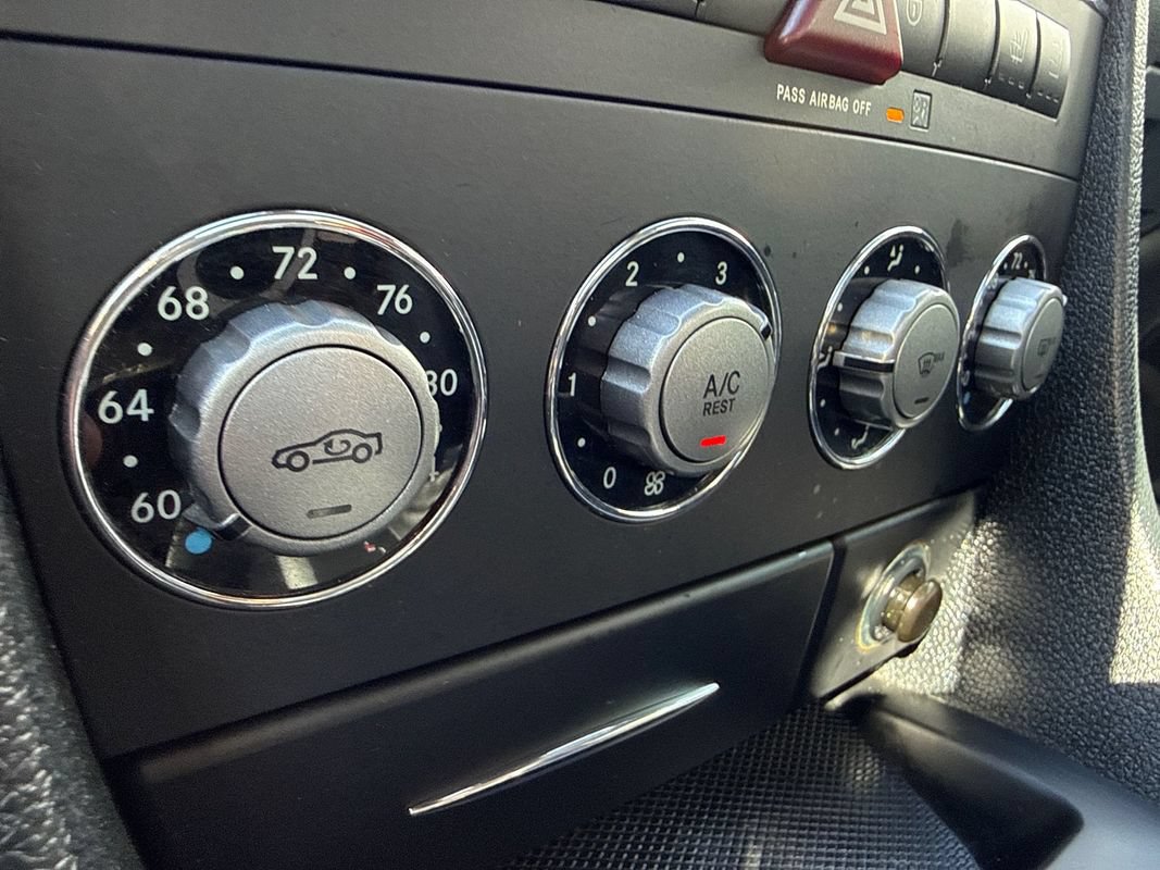 Used 2009 Mercedes-Benz SLK 300 image 21