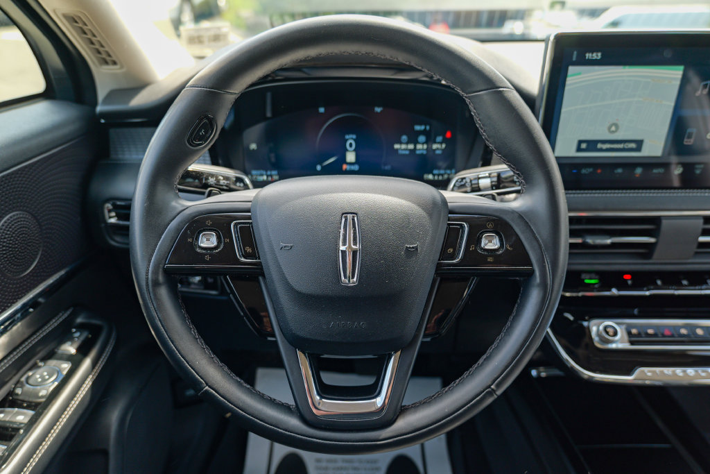 Used 2023 Lincoln Corsair AWD image 42