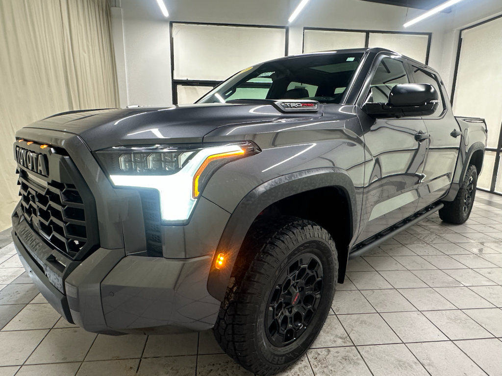 Used 2024 Toyota Tundra Limited AWD/4WD image 11