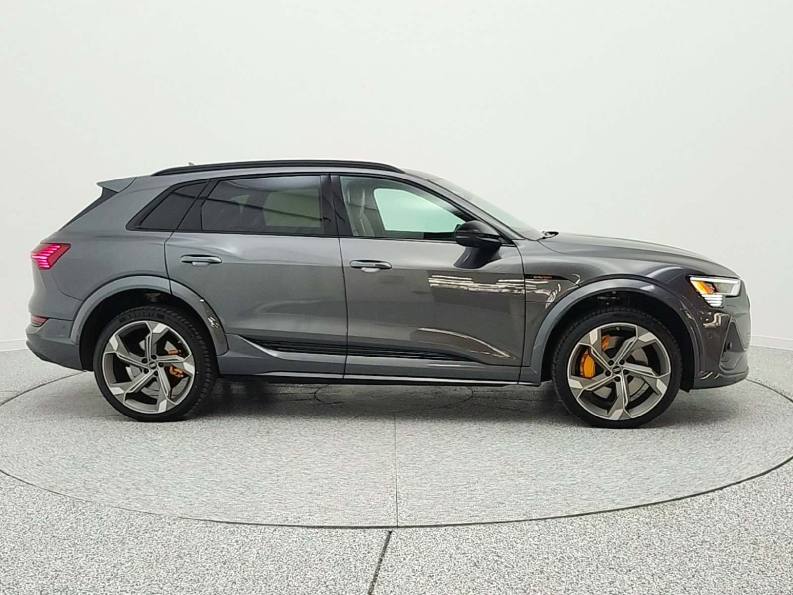 Used 2023 Audi e-tron S Premium Plus w/ Black Optic Package AWD/4WD image 4