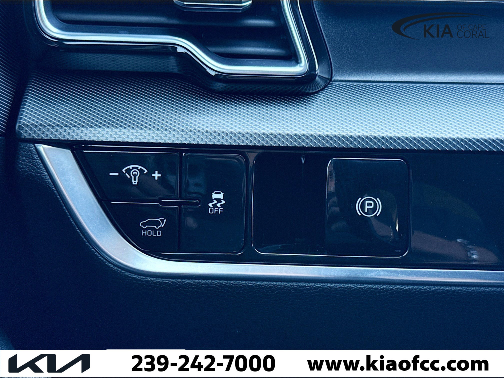 Certified 2025 Kia Sportage SX image 35