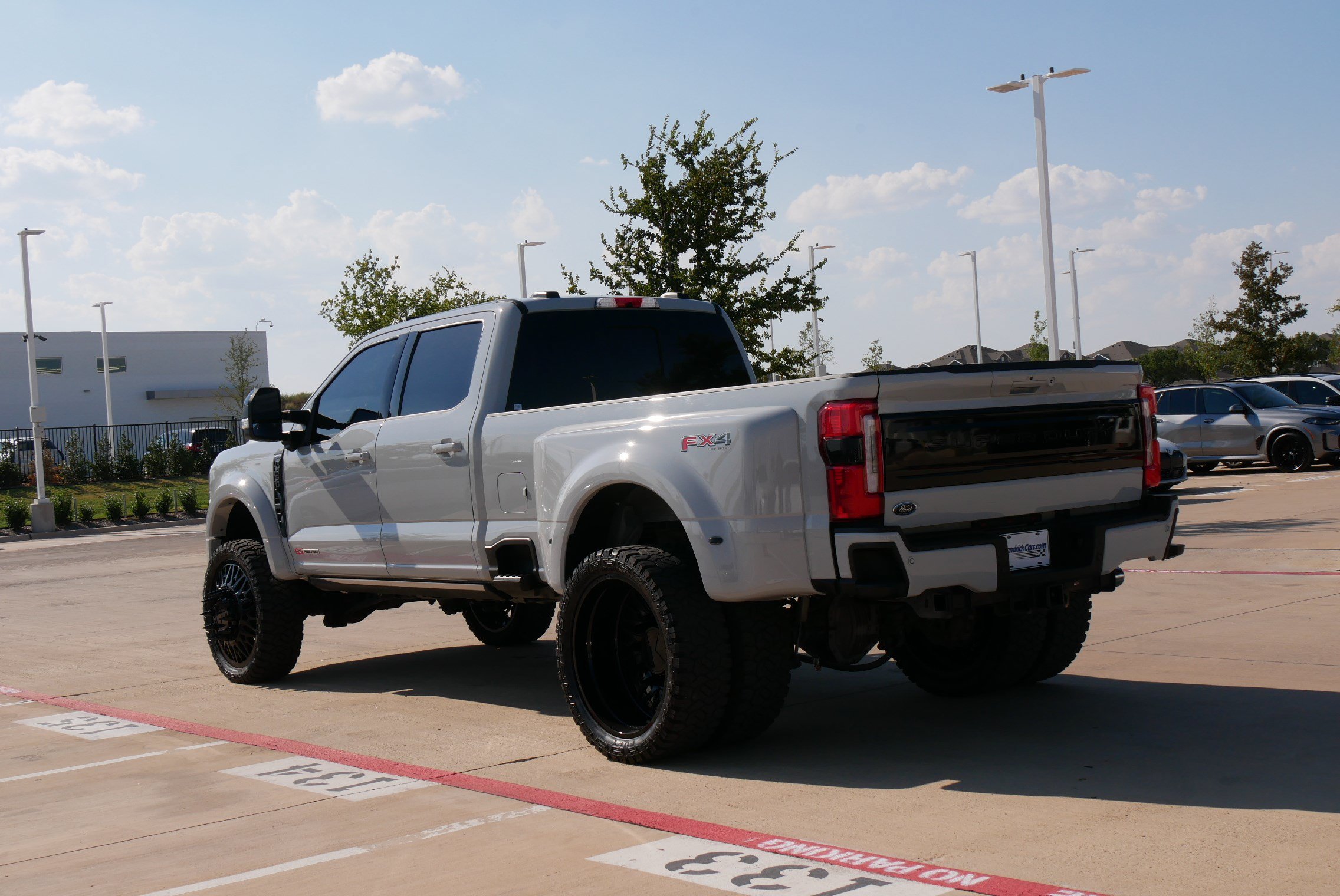 Used 2025 Ford F450 Platinum w/ FX4 Off-Road Package AWD/4WD image 7