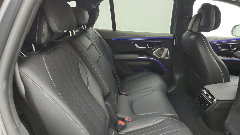 Used 2023 Mercedes-Benz EQS 580 4MATIC SUV image 22