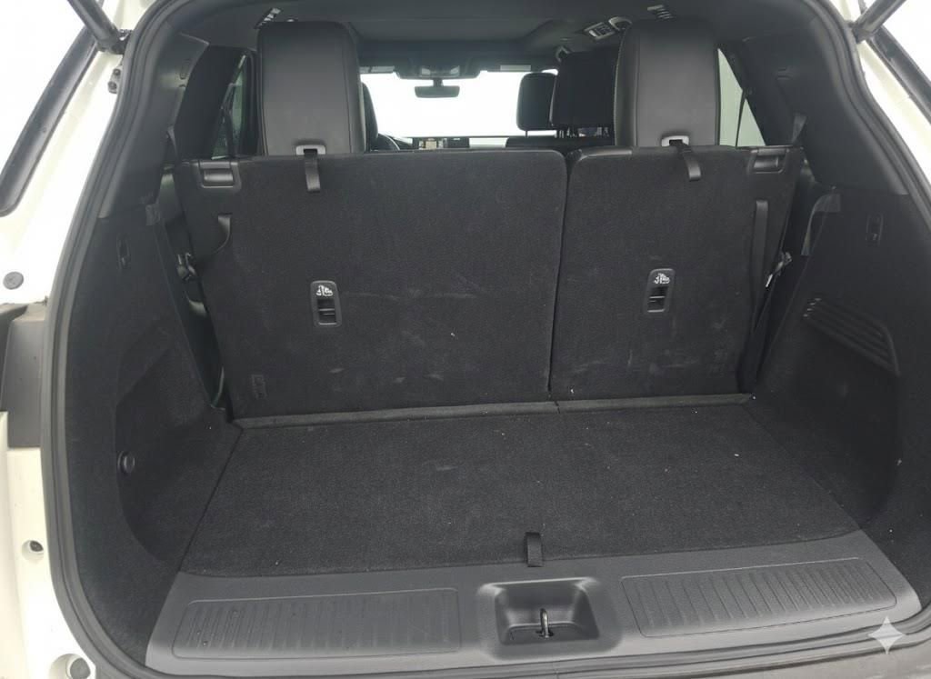 Used 2025 INFINITI QX60 Luxe w/ Black Edition image 23