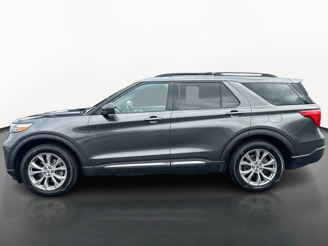 Used 2020 Ford Explorer XLT w/ Equipment Group 202A AWD/4WD image 6