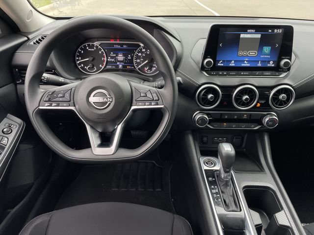 Used 2025 Nissan Sentra SV FWD image 10